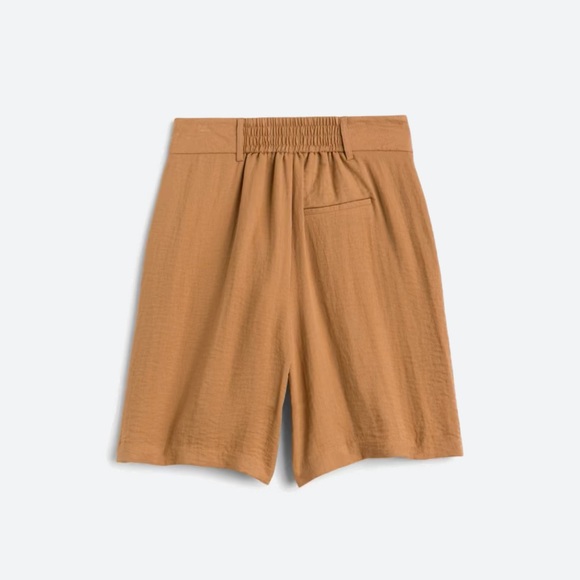 Vero Moda Kaylee High Rise Pleat Front Shorts - Picture 5 of 12